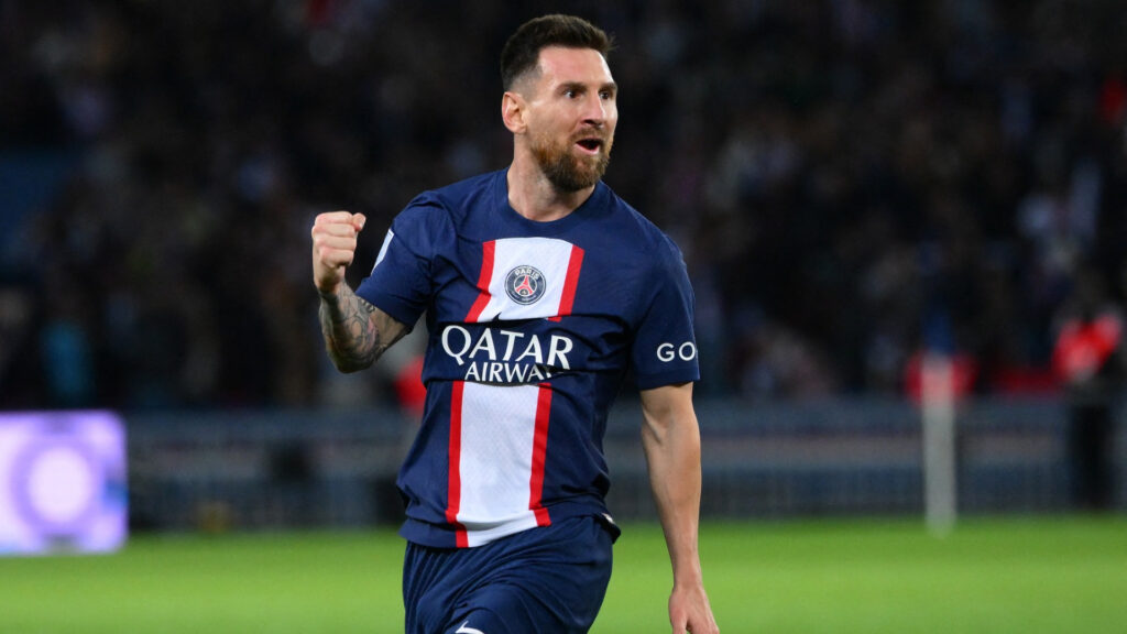 Messi 'feeling great' at PSG amid contract rumours 10