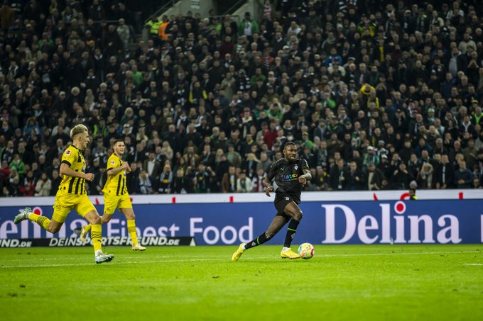 Lethal Gladbach crush Dortmund in six-goal thriller 1
