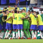 Casemiro stunner sends Brazil into World Cup last 16