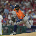 Astros defeat Phillies 5-0 in Game 4