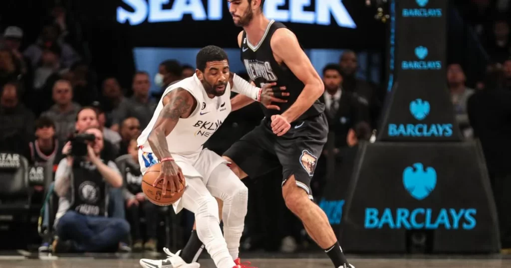 Kyrie Irving helps Brooklyn Nets' win on return from suspension 1