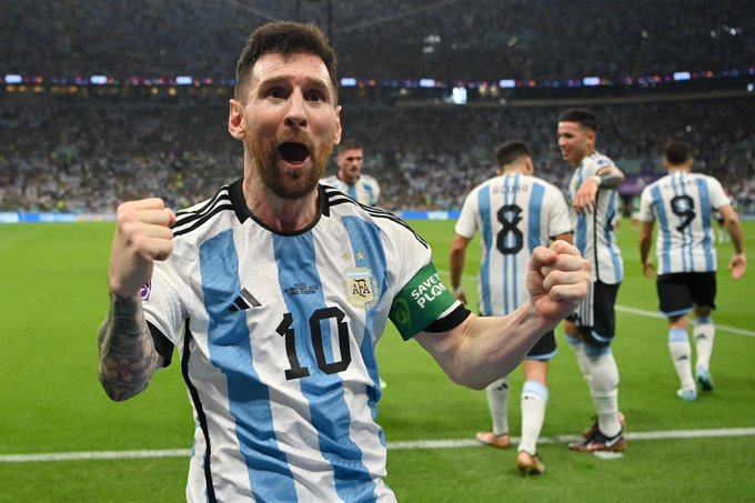 Messi inspires Argentina to crucial win over Mexico 5