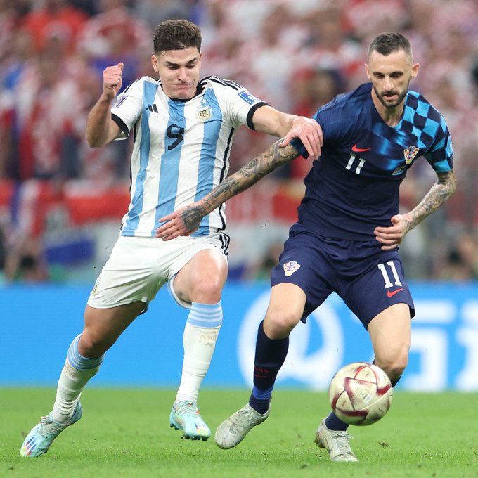 Messi fires Argentina into World Cup final 1