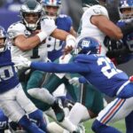 Eagles book play-off spot with 48-22 win over Giants
