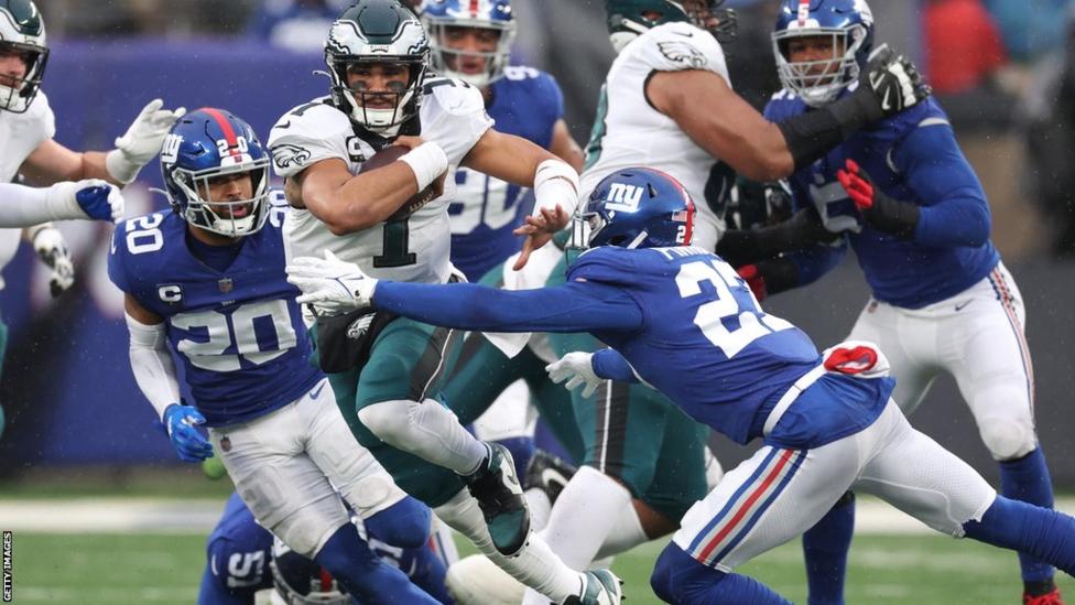 Eagles book play-off spot with 48-22 win over Giants 2