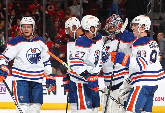 Oilers top Blackhawks for third straight win 6