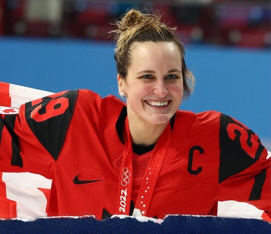 Poulin named Canada’s athlete of the year