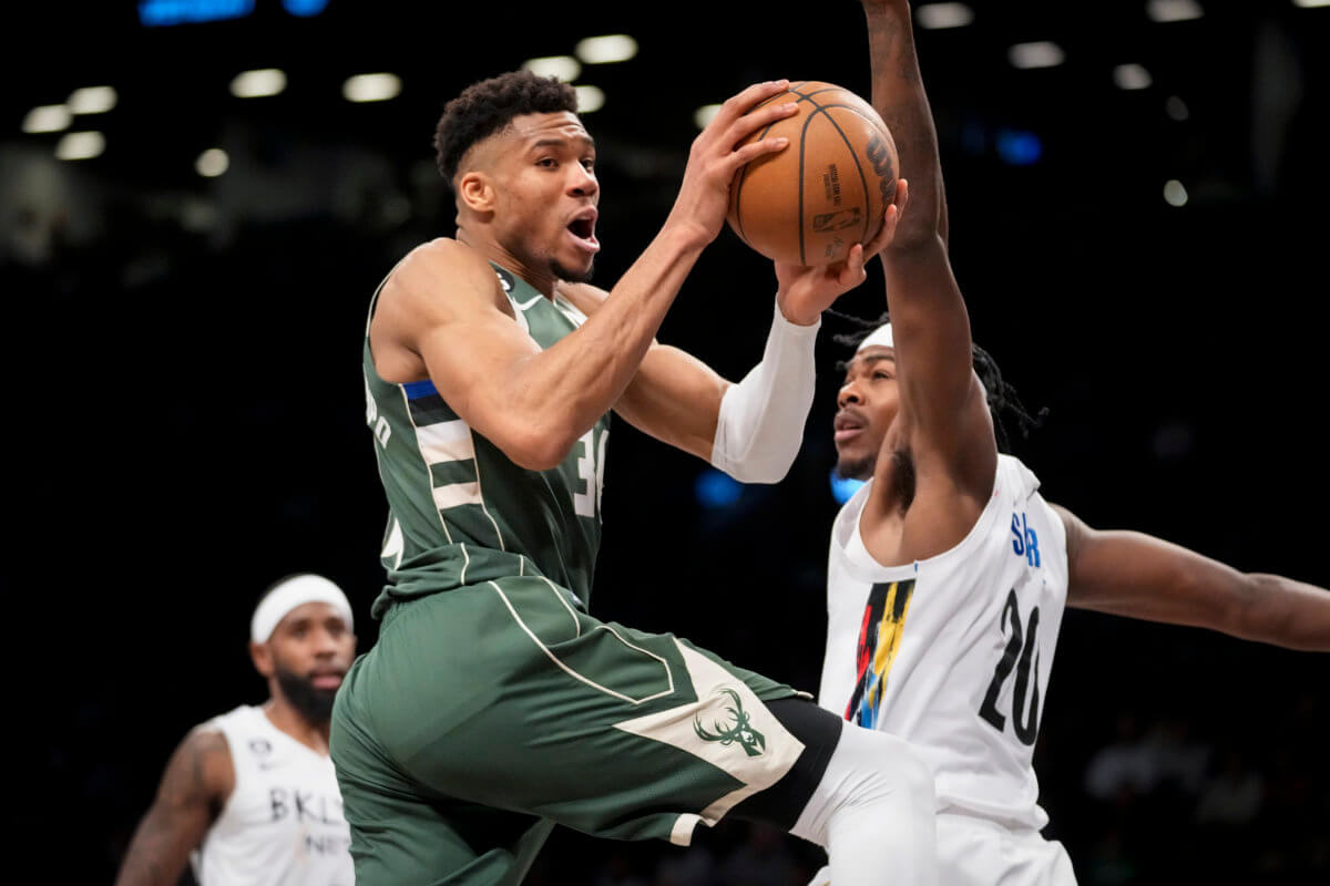 Antetokounmpo Returns, Bucks Beat Nets 118-104 - 7sport