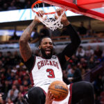 Bulls crush Nets to snap six-game skid