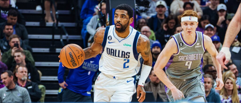 Kyrie Irving leads Mavericks to another win 15
