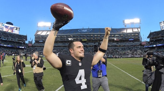 Panthers to meet with QB Derek Carr – report