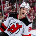 Devils rout Flyers, Schmid with first NHL career shutout