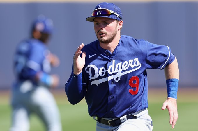 Dodgers infielder Gavin Lux likely to miss entire 2023 season