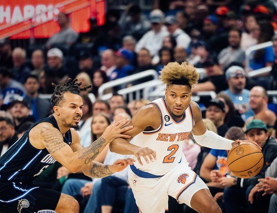 Knicks hang on to defeat Magic for second straight win 2