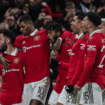 Мan United come from behind to beat Barca and reach last 16