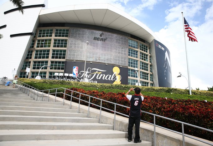 UFC 287 to take place at Miami-Dade Arena on April 8