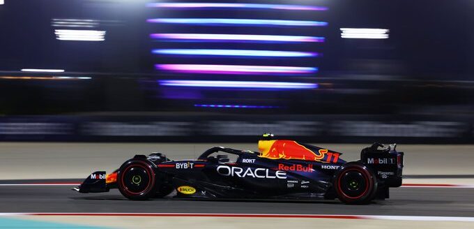 Perez sets fastest time of pre-season testing in Bahrain 20