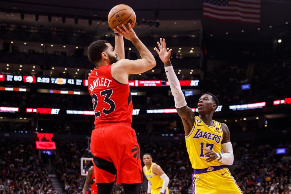 Lakers beat Raptors despite Barnes career-high 32 points