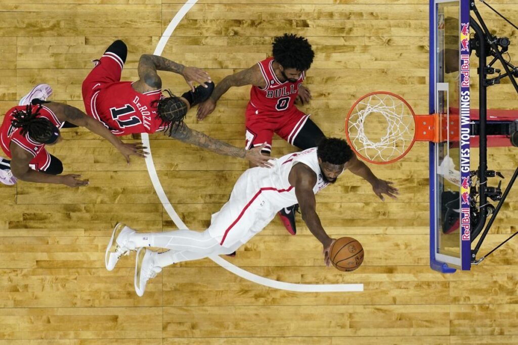 Bulls edge over 76ers after double overtimes 6