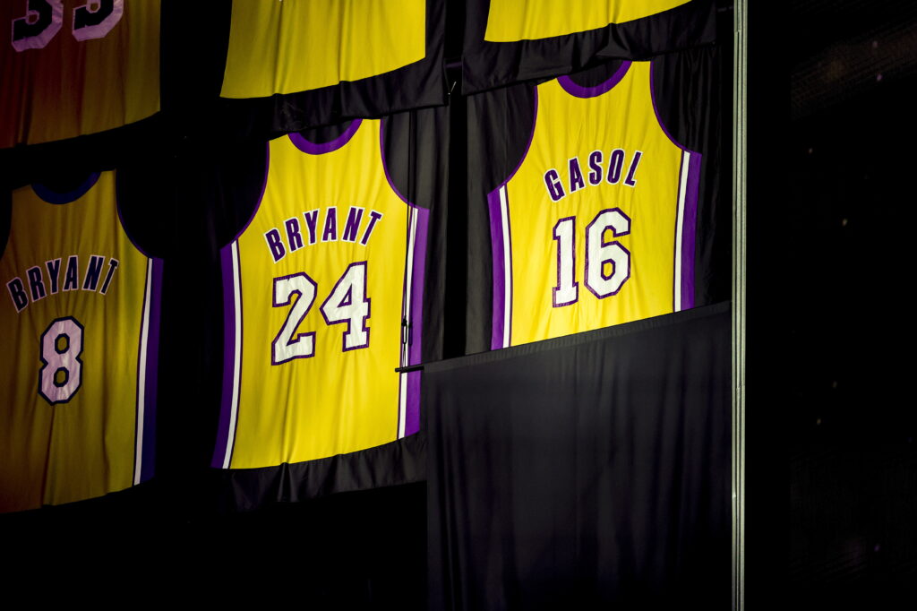 Lakers retire Pau Gasol’s No. 16 jersey during halftime ceremony