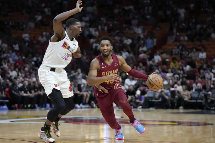 Cavaliers hold off Heat 104-100, Garland scores 25