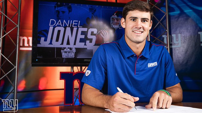 Giants, QB Daniel Jones agree to four-year, $160 million contract