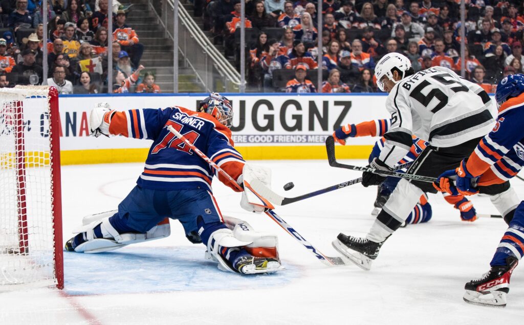 Connor McDavid notches 61st goal, Oilers top Kings 2-0