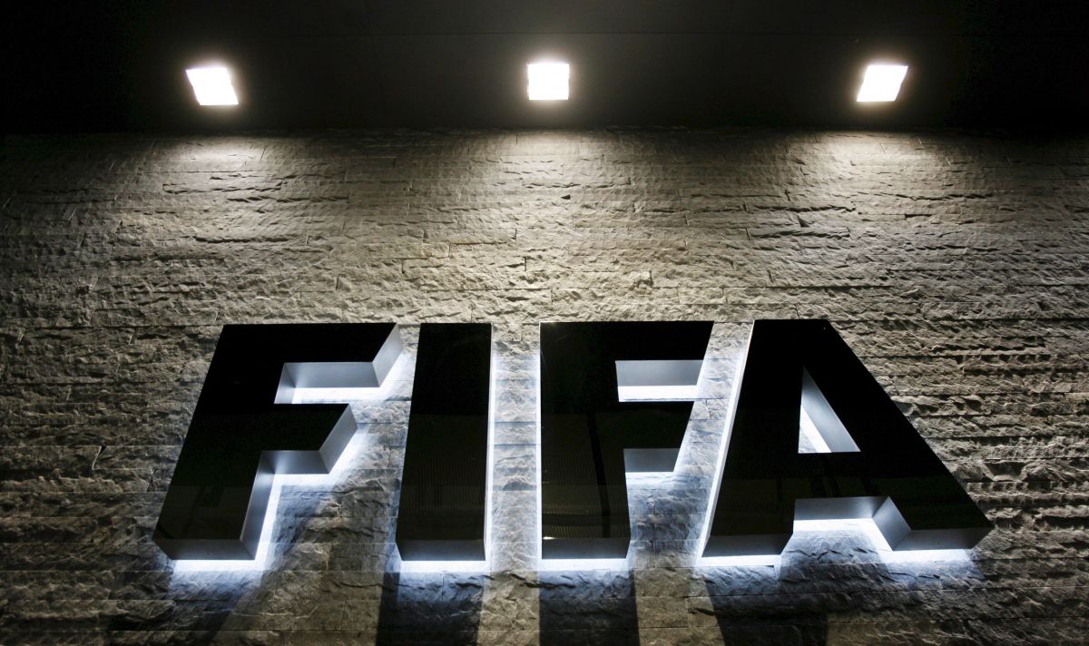 FIFA reaches settlement in a lawsuit with Miami Dolphins owner 13