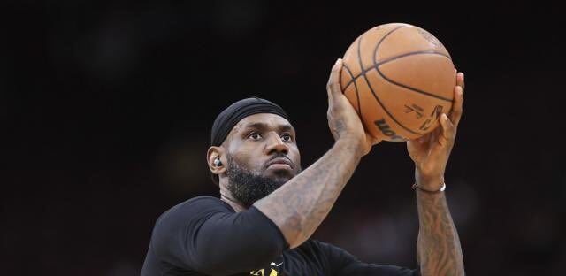 LeBron James unlikely to return any time soon