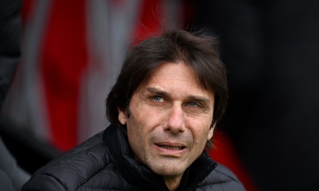 Furious Conte lashes out at his own players 12