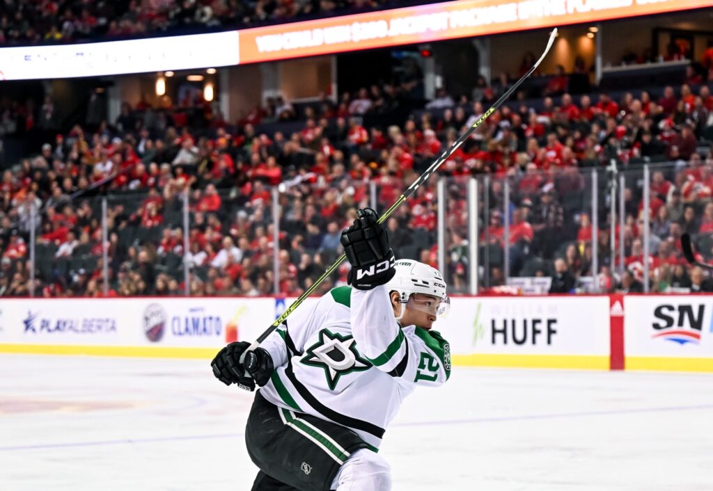 Stars edge out Flames 6-5 with Robertson OT goal