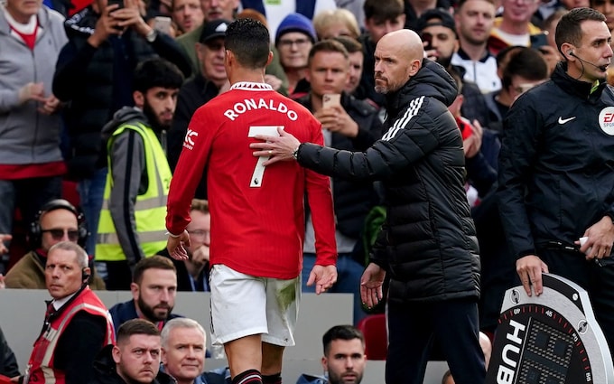 Man United manager Ten Hag 'slept well' after Ronaldo drama 14