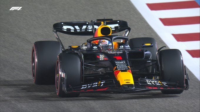 Verstappen grabs pole position in Bahrain GP qualifying