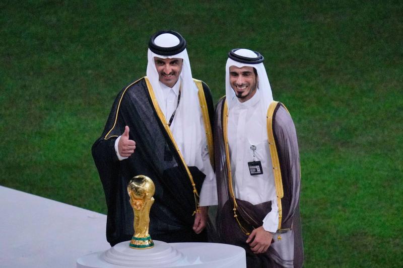 Qatar’s Sheikh Jassim submits new bid for Manchester United