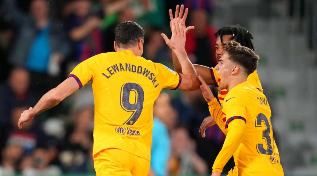 Barcelona is untouchable on La Liga top after 4-0 win over Elche 12