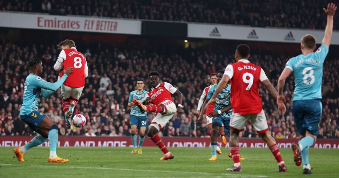 Arsenal survive against Southampton 3-3 at Emirates