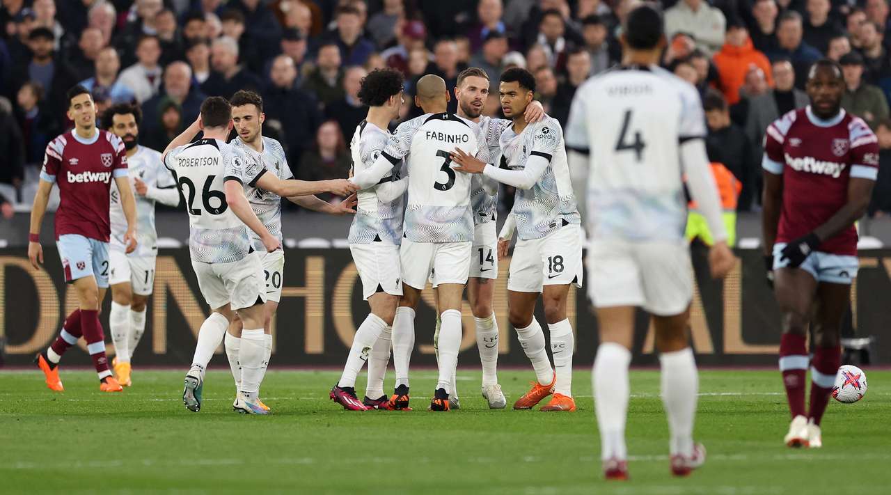 Liverpool comes back from a goal behind to beat West Ham 2-1