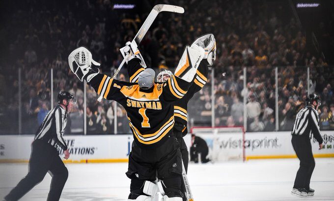 Boston Bruins tie NHL record with 62nd victory