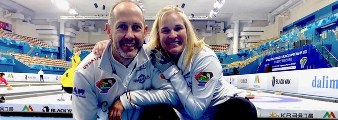Canada progress to ½ finals at World Mixed Doubles Curling