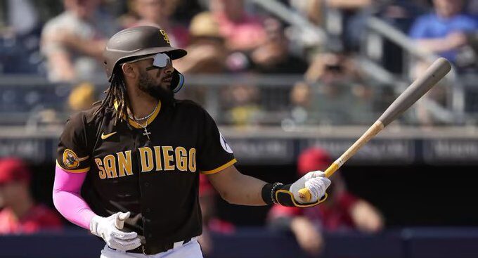 Padres’ Tatis Jr. returns in lineup for 1st time since 2021