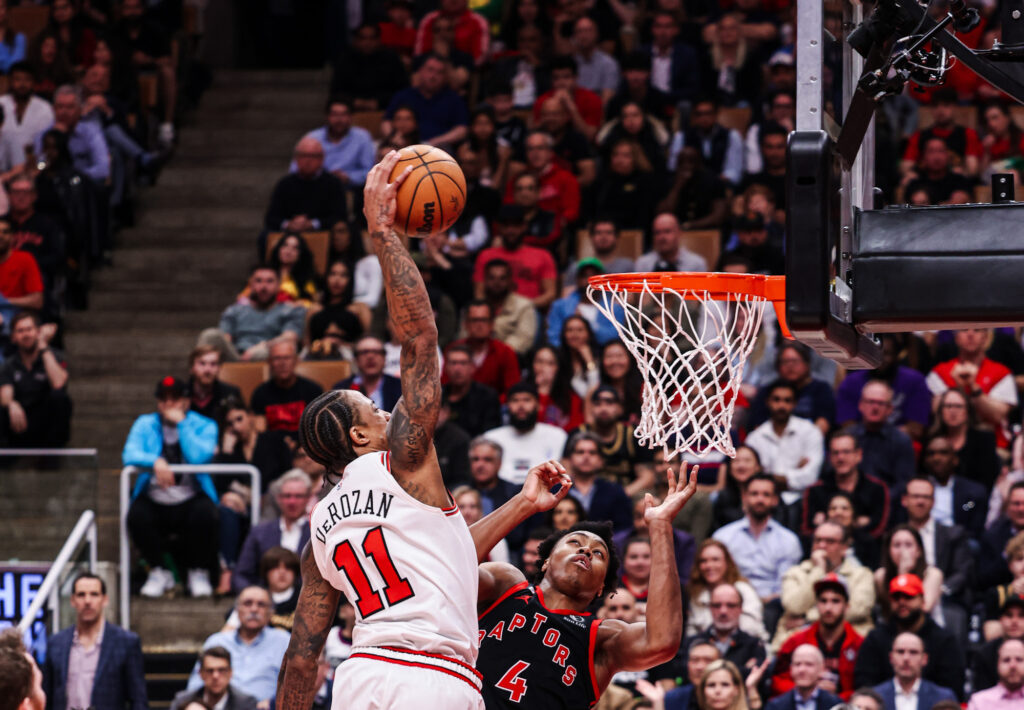 Bulls come from behind to beat Raptors 109-105