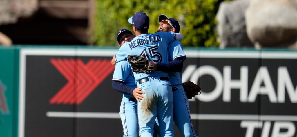 Blue Jays edge out Angels 12-11 in 10 innings