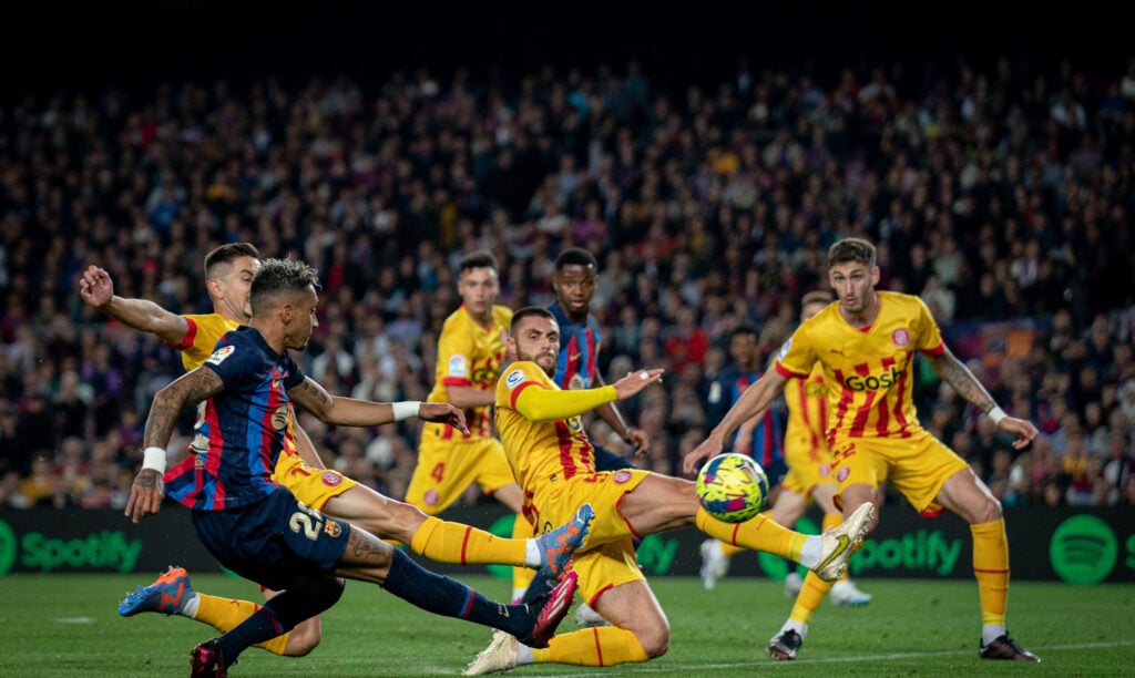 Barcelona miss chance to go 15 points clear after hapless 0-0 draw