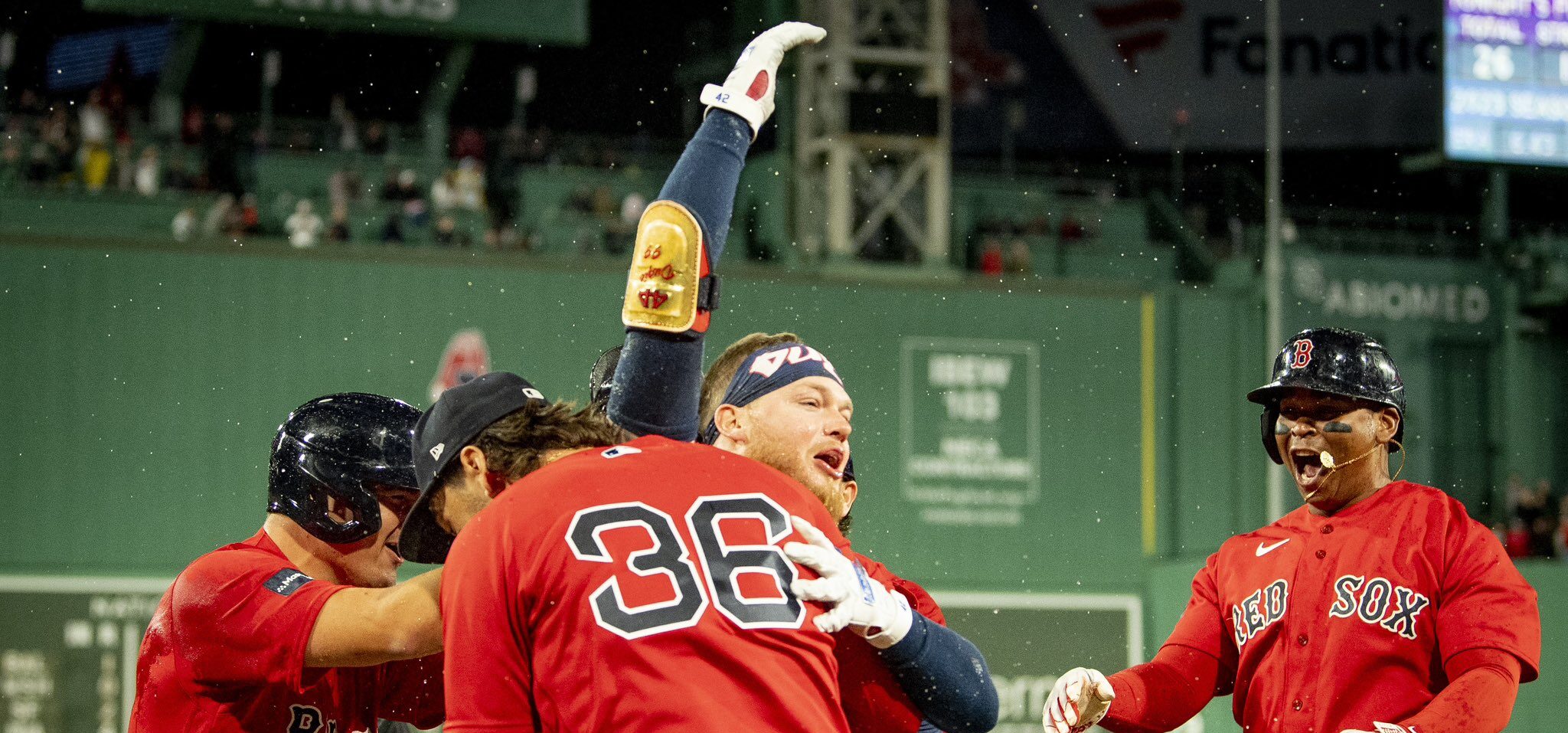 Red Sox edge out Twins 5-4 in 10th inning