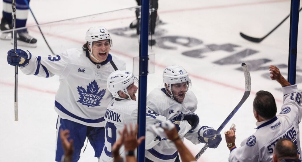 Maple Leafs come from behind to win 5-4 in OT against Lightning