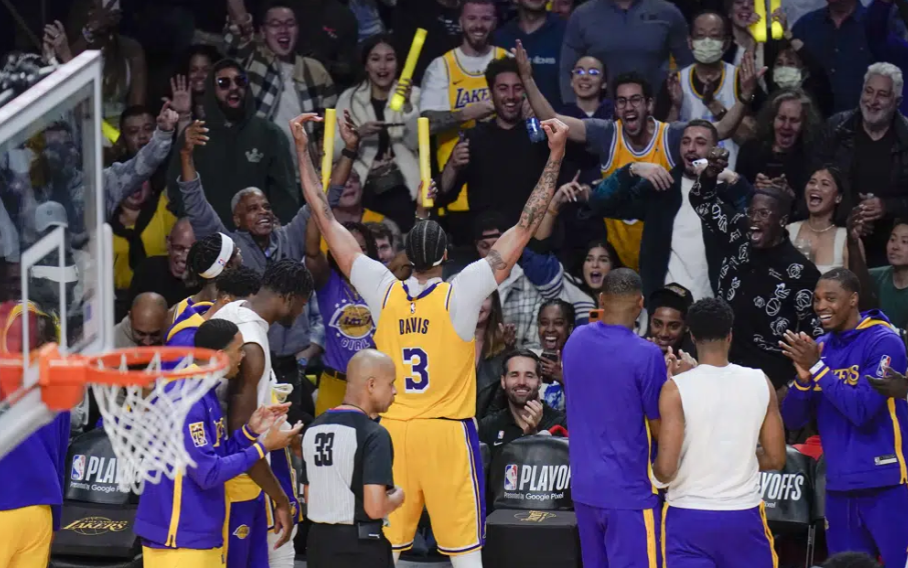 Lakers demolished Grizzlies 125-85 to secure series win