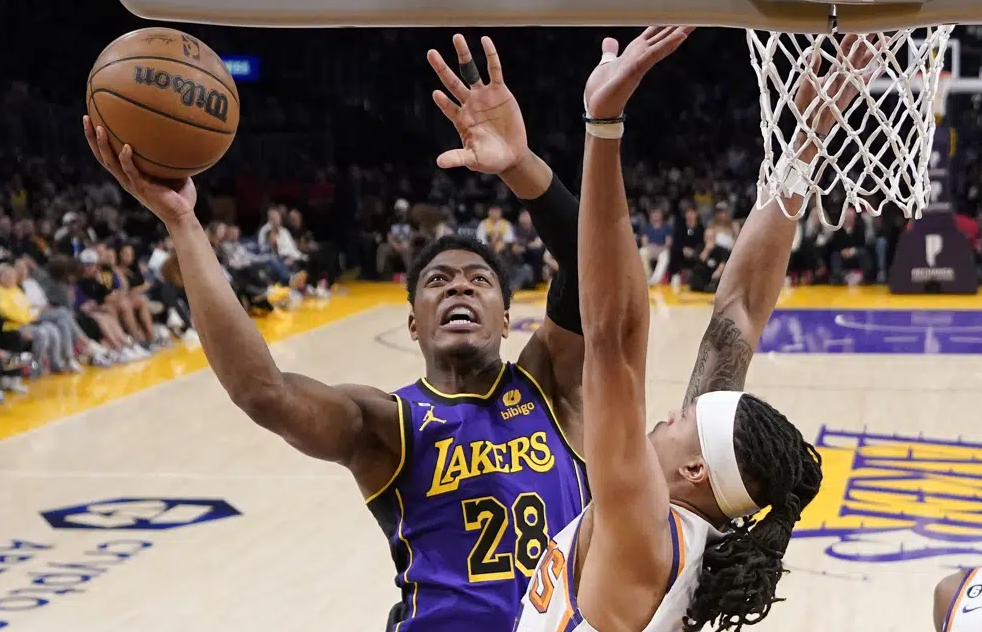 Lakers beat Suns 121-107 trying to avoid play-in spot