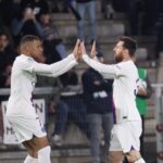 PSG beat last place Angers 2-1 1