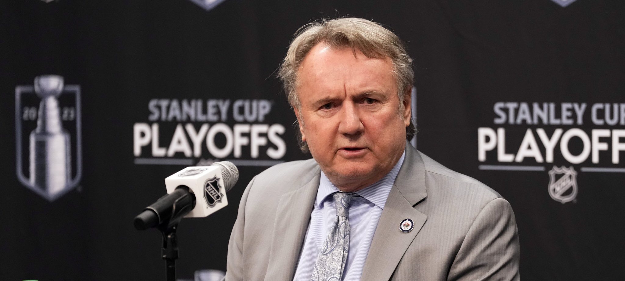 Bowness will remain Winnipeg Jets head coach