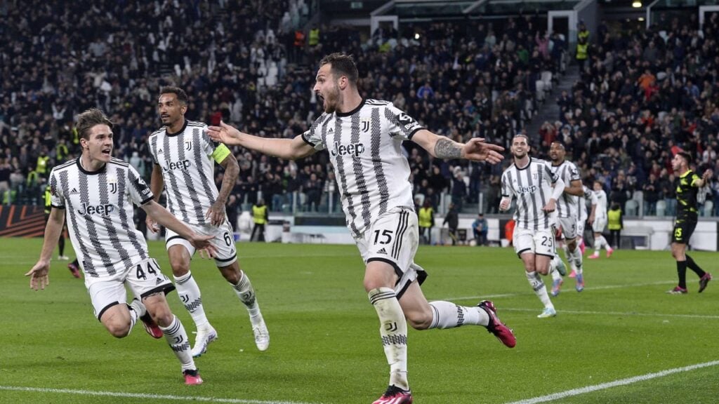 Juventus 15-points penalty lifted pending a new trial